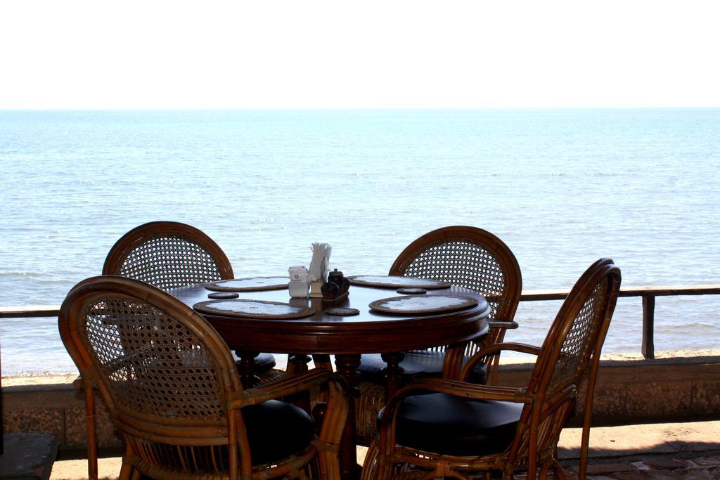 New Adirama Beach Hotel Lovina Eksteriør bilde